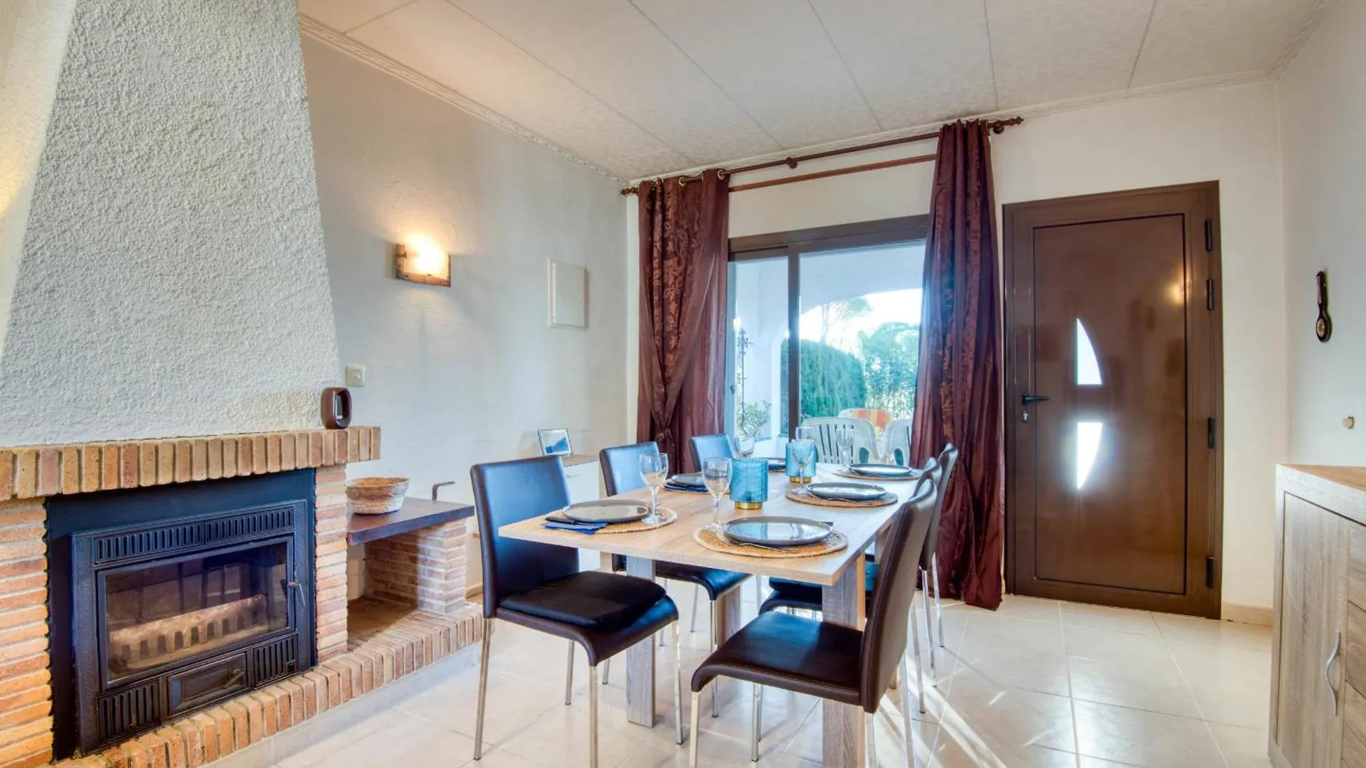 Holiday home Almodovar L'Escala